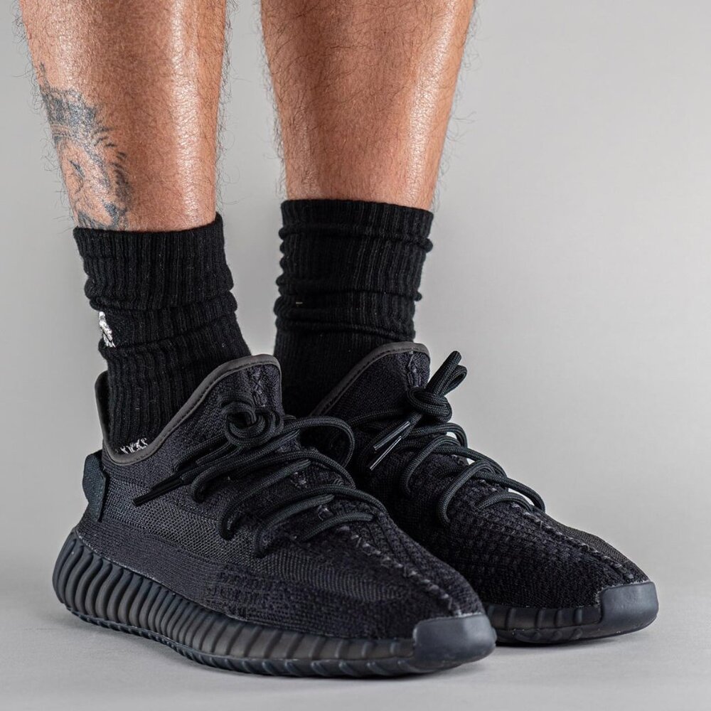 Adidas Yeezy Boost 350 v2 Onyx HQ4540